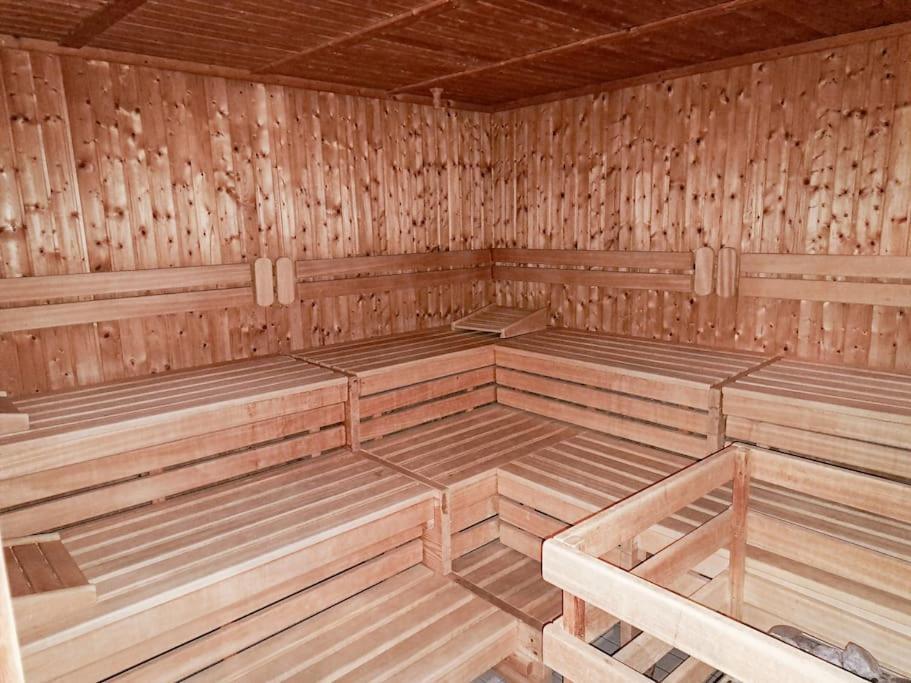 Apartement Nathalie - Wellness Mit Pool Und Sauna 施卢赫湖 外观 照片
